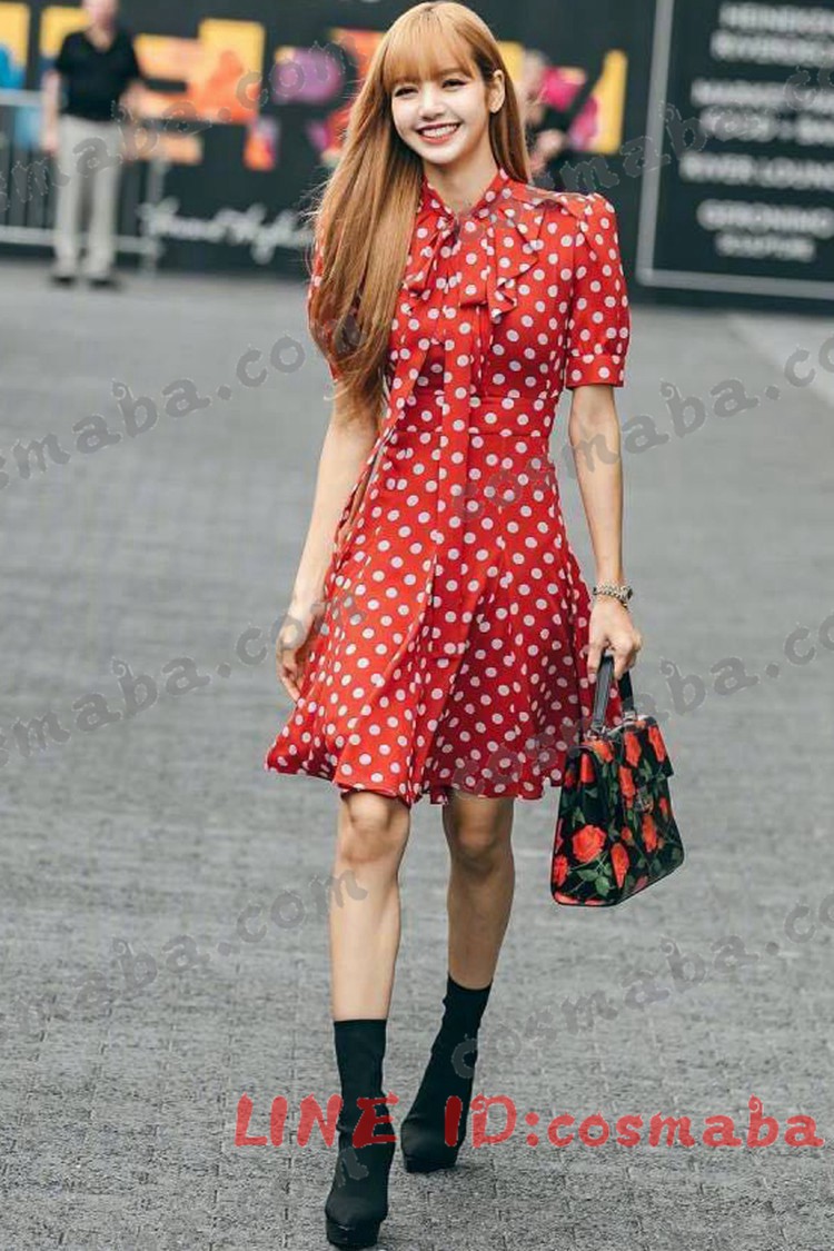 blackpink KILLTHISLOVE リサ lisa 赤いドレス　服
